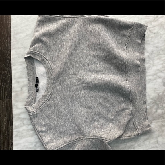 ZARA crop sweatshirt - Picture 3 of 4